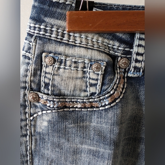 Charme Denim Capris - Picture 3 of 8